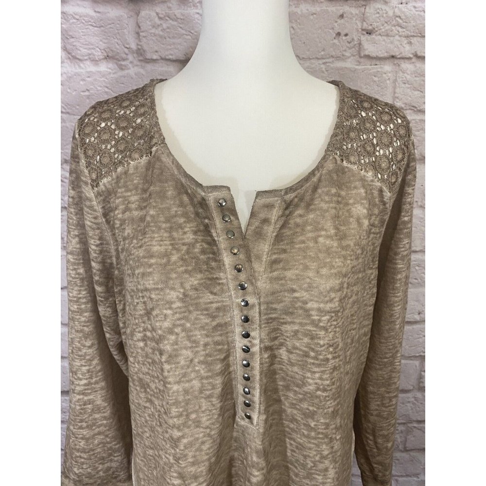 VENUS Top XL Brown Deep V Neck Crochet Lace Silver Buttons Shirt EUC 8949 - Picture 2 of 7